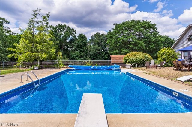4114 S Raccoon Road, Canfield, OH 44406