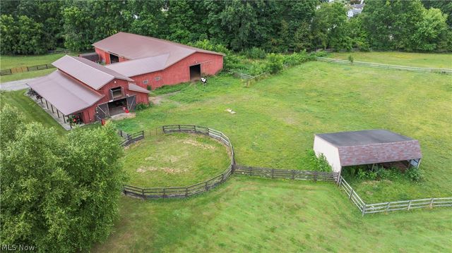 4114 S Raccoon Road, Canfield, OH 44406
