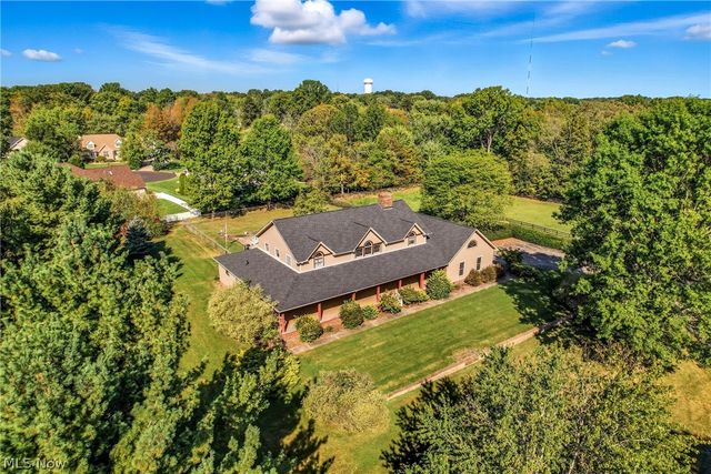 4114 S Raccoon Road, Canfield, OH 44406