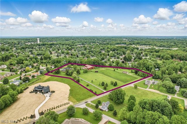 4114 S Raccoon Road, Canfield, OH 44406