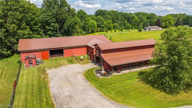 4114 S Raccoon Road, Canfield, OH 44406
