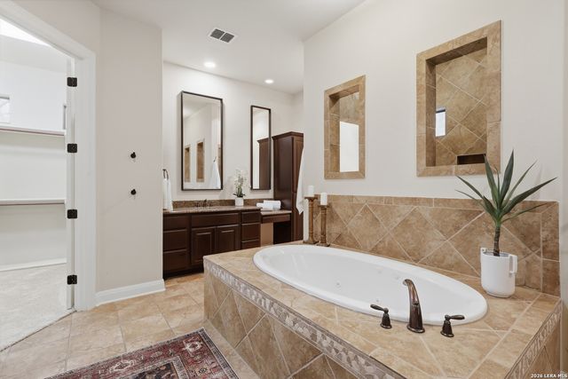 18633 Shadow Canyon, Helotes, TX 78023