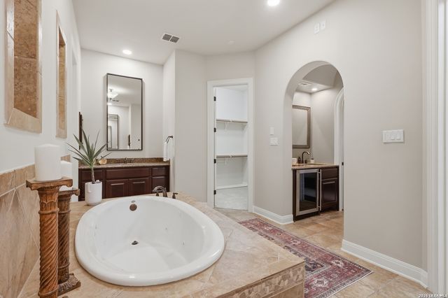 18633 Shadow Canyon, Helotes, TX 78023