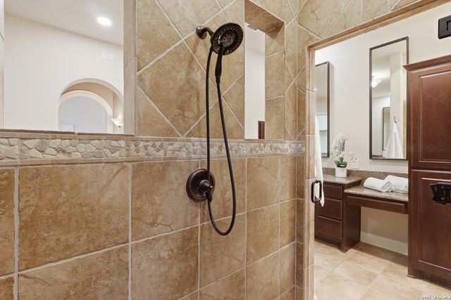 18633 Shadow Canyon, Helotes, TX 78023