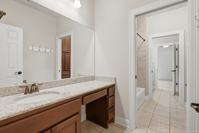 18633 Shadow Canyon, Helotes, TX 78023