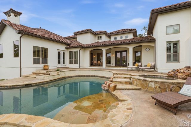 18633 Shadow Canyon, Helotes, TX 78023