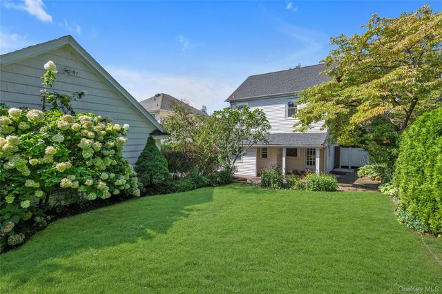 138 Hillcrest Avenue, Manhasset, NY 11030