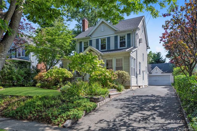 138 Hillcrest Avenue, Manhasset, NY 11030