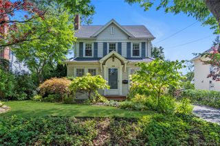 138 Hillcrest Avenue, Manhasset, NY 11030