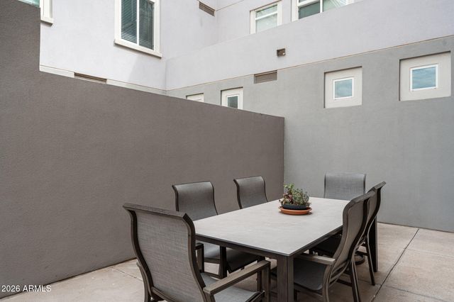 3801 N GOLDWATER Boulevard 204, Scottsdale, AZ 85251