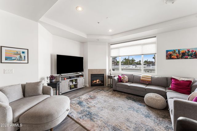 3801 N GOLDWATER Boulevard 204, Scottsdale, AZ 85251