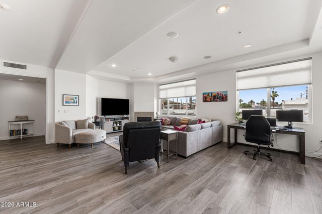 3801 N GOLDWATER Boulevard 204, Scottsdale, AZ 85251