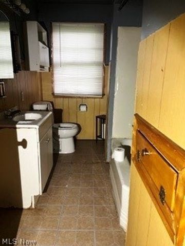 902 Alameda Avenue, Youngstown, OH 44510