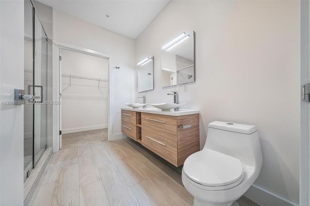 4416 NW 9th St, Plantation, FL 33317