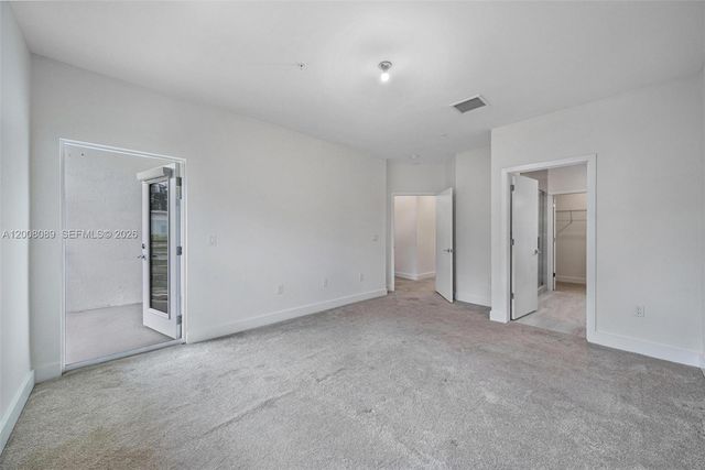4416 NW 9th St, Plantation, FL 33317