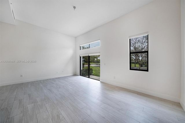 4416 NW 9th St, Plantation, FL 33317