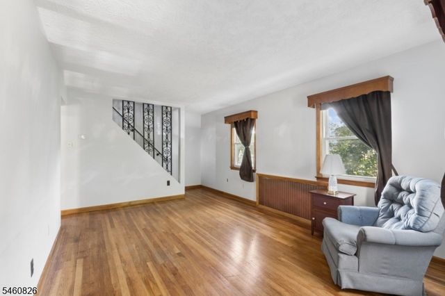 212 E Munsell Ave, Linden City, NJ 07036