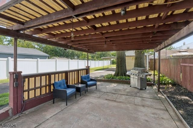 212 E Munsell Ave, Linden City, NJ 07036