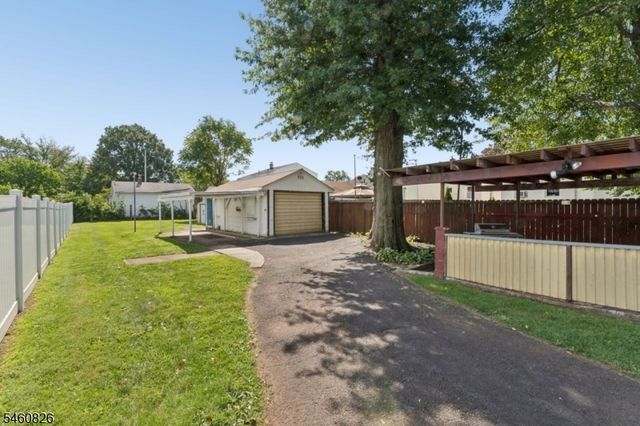 212 E Munsell Ave, Linden City, NJ 07036