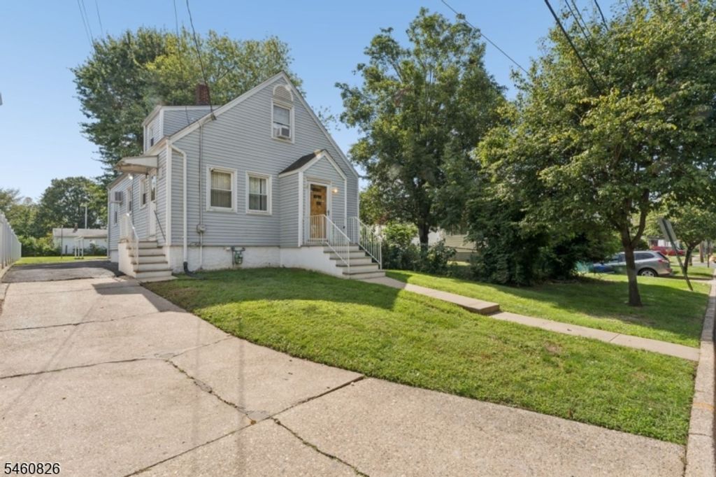 212 E Munsell Ave, Linden City, NJ 07036 — photo 2