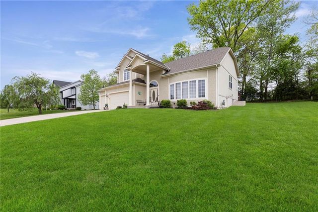 1414 N 151 Terrace, Basehor, KS 66007