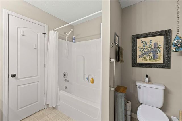 1414 N 151 Terrace, Basehor, KS 66007