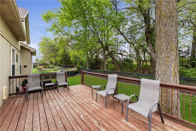1414 N 151 Terrace, Basehor, KS 66007