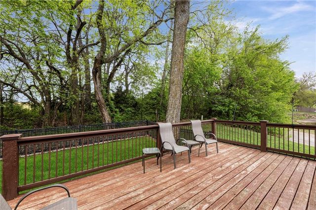 1414 N 151 Terrace, Basehor, KS 66007