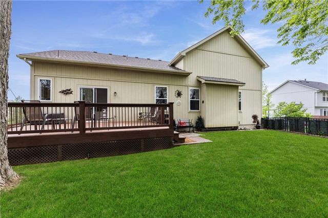 1414 N 151 Terrace, Basehor, KS 66007