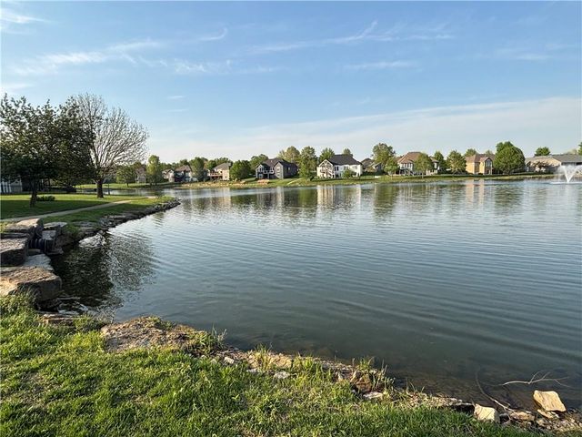 1414 N 151 Terrace, Basehor, KS 66007