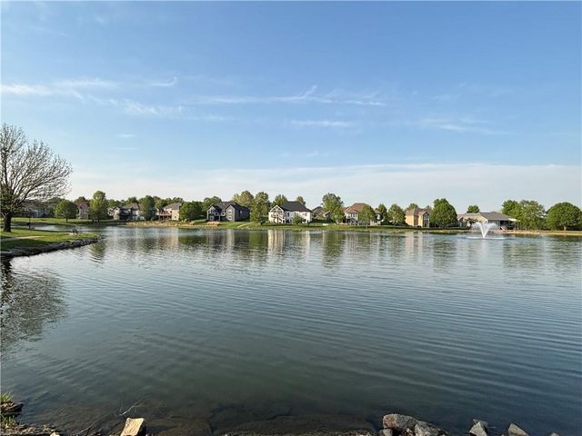 1414 N 151 Terrace, Basehor, KS 66007
