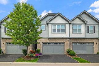 3246 N Heritage Lane, Arlington Heights, IL 60004