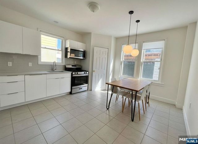 94 Cedar Avenue, Newark, NJ 07106