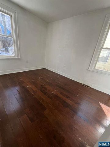 94 Cedar Avenue, Newark, NJ 07106