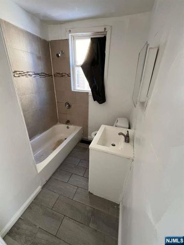 94 Cedar Avenue, Newark, NJ 07106