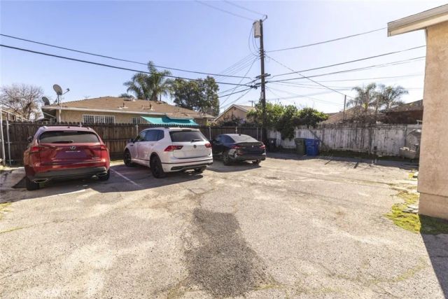 6614 Camellia Avenue, North Hollywood, CA 91606