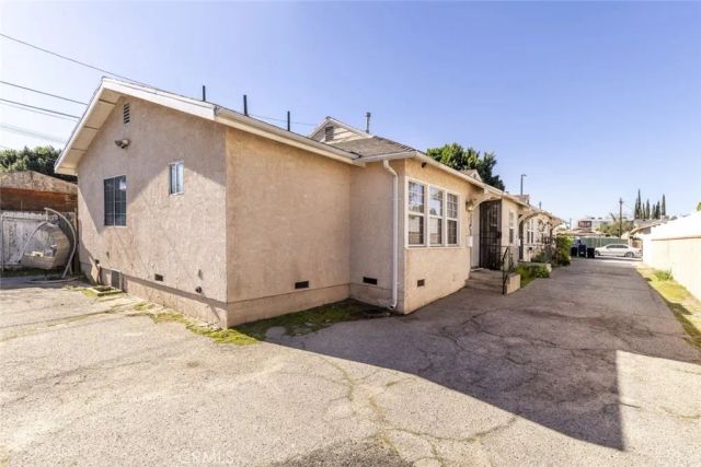 6614 Camellia Avenue, North Hollywood, CA 91606