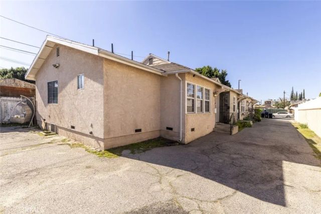 6614 Camellia Avenue, North Hollywood, CA 91606