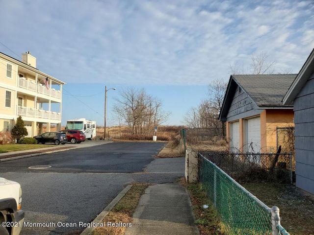 69 Shore Boulevard, Keansburg, NJ 07734