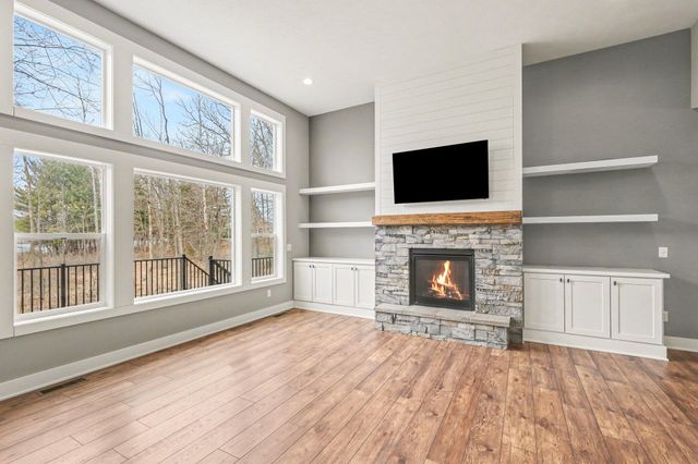 13225 Ducheny Drive, Gowen, MI 49326