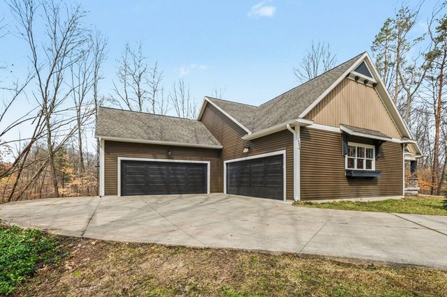 13225 Ducheny Drive, Gowen, MI 49326