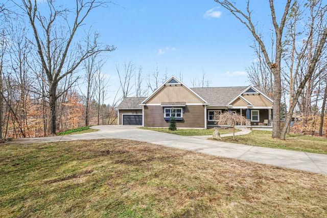 13225 Ducheny Drive, Gowen, MI 49326