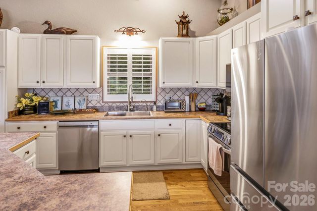 190 Tanglewood Trail, Lake Lure, NC 28746