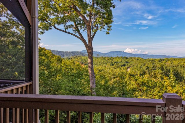 190 Tanglewood Trail, Lake Lure, NC 28746