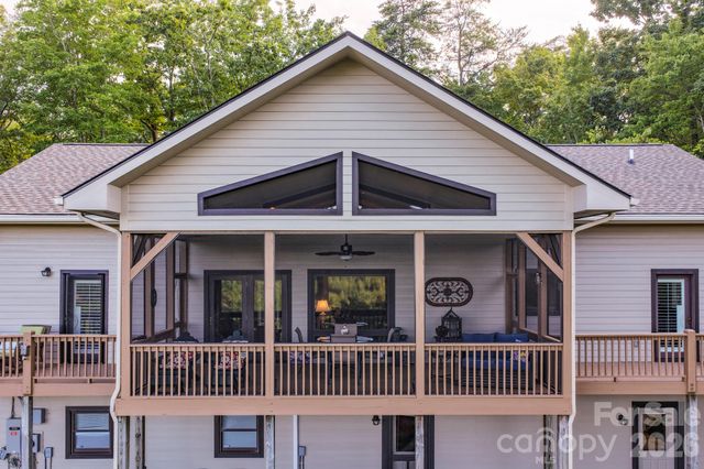 190 Tanglewood Trail, Lake Lure, NC 28746