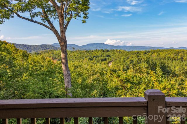 190 Tanglewood Trail, Lake Lure, NC 28746
