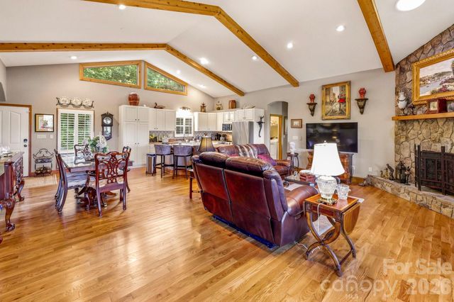 190 Tanglewood Trail, Lake Lure, NC 28746