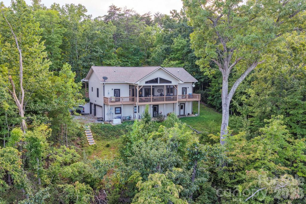 190 Tanglewood Trail, Lake Lure, NC 28746