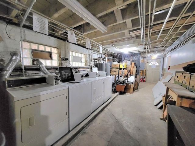 1473 W Erie Street 1F, Chicago, IL 60642