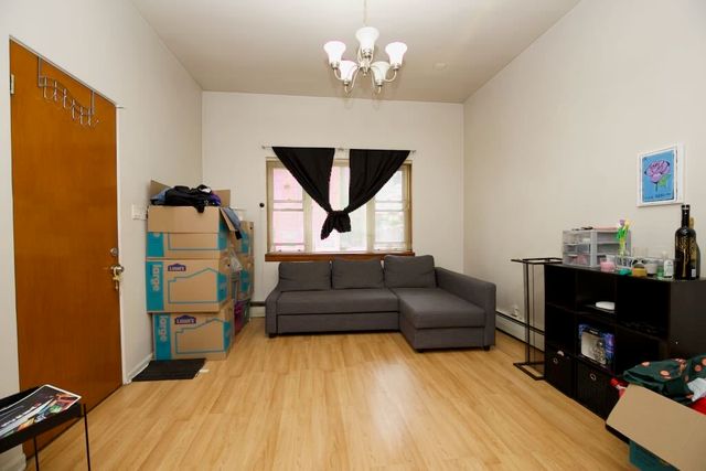 1473 W Erie Street 1F, Chicago, IL 60642